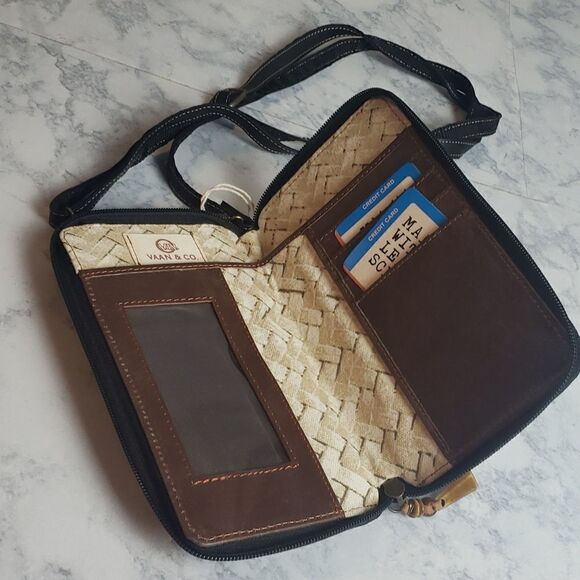 NWT Vaan & Co. Wallet and Phone Holder - Picture 5 of 9